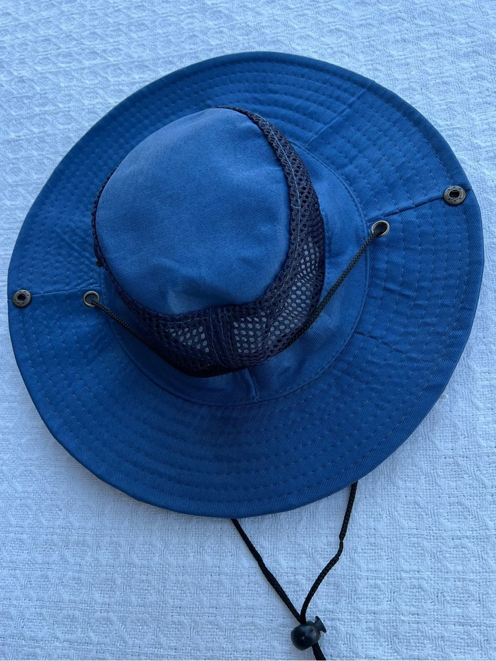 BOONI MESH BREATHABLE SUN HAT with CHIN  CORD